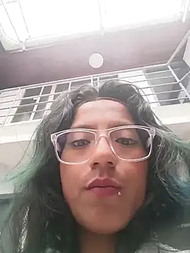 Show modela SamathaMay na web-kameri