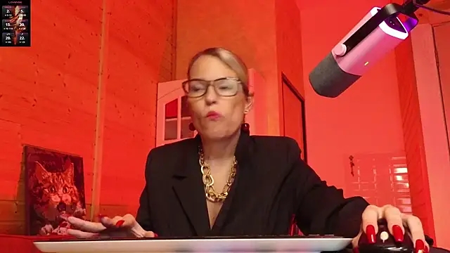 Lady_Shine's Live XXX Chat