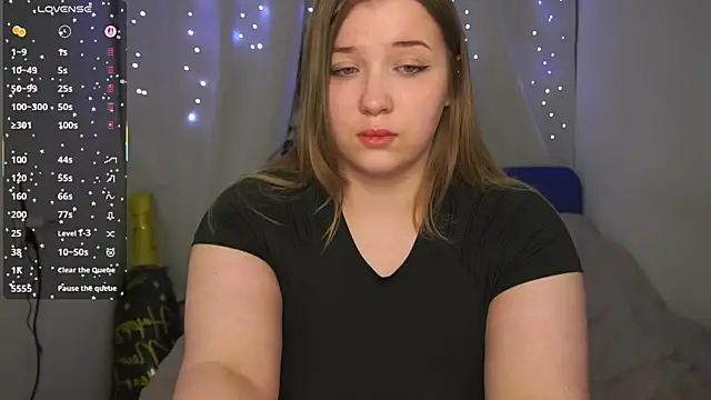 Chatroom XXX en direct de CuteSharloti