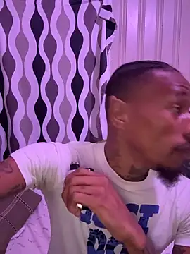 KingDerRico Show in webcam