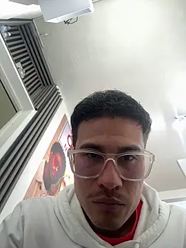 TavoHot_ Adlı Modelin Canlı XXX Sohbeti