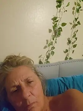 SultrySummer68's Live XXX Chat