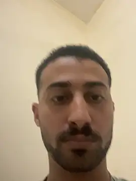 Hehjehjeqll: διαδικτυακό σόου στην κάμερα