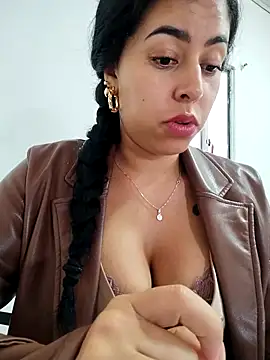 Luianna live XXX chat