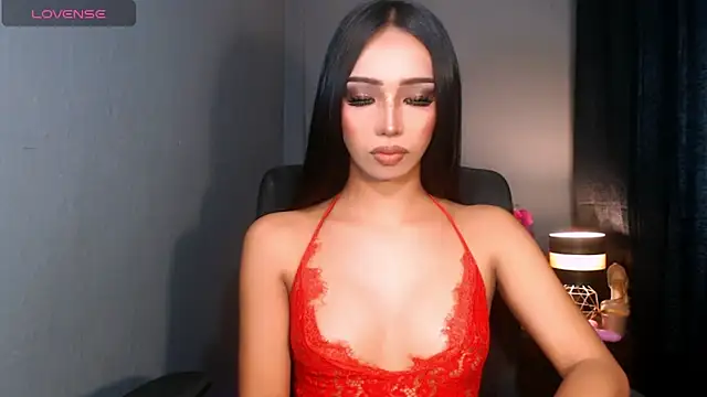 Show modela xUrGoddess_islaCumsAlotx na web-kameri