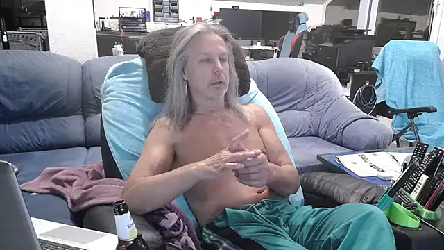 Old_man_1964 Show in webcam