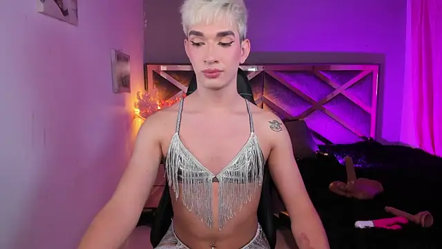 Show modela Cherry_zayden_ na web-kameri