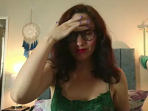 IberianMoonMK's Live XXX Chat