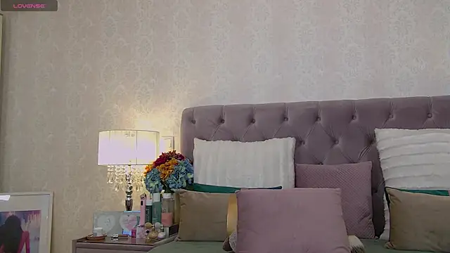 RaqueleDiva's Live XXX Chat