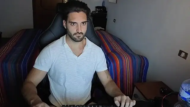 Al3xox02: онлайн-секс-чат