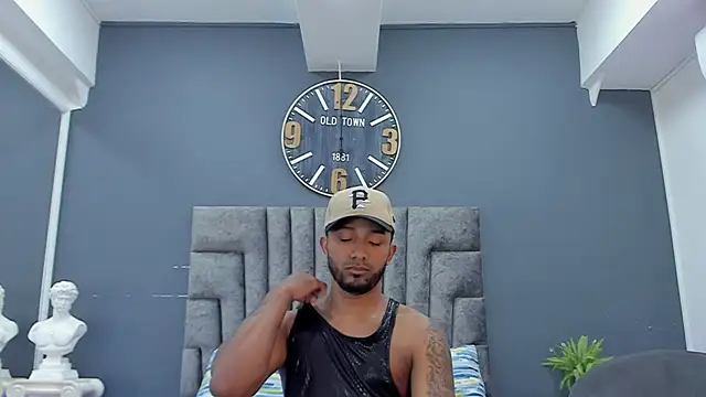 Chat +18 de Robin_Rief ao vivo