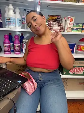 _PRETTYANGEL_: διαδικτυακό σόου στην κάμερα