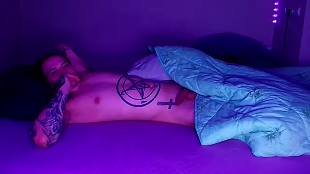 Show Webcam de baphomet_from_ice