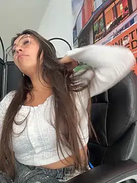 LIZ-06_: онлайн-секс-чат