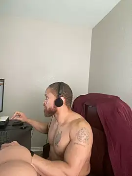 Pokazy przed kamerką – Fathero1time