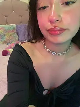 Miakittyyy Chat XXX in diretta