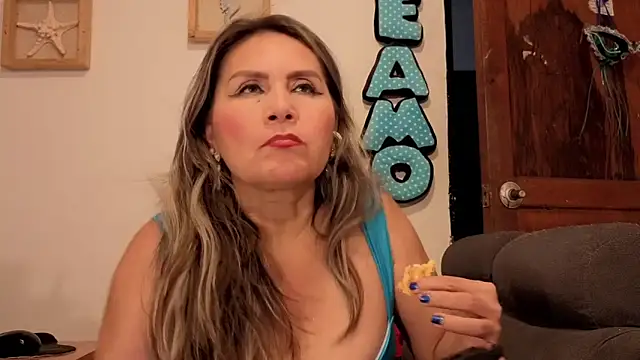 amandabakerx Chat XXX in diretta