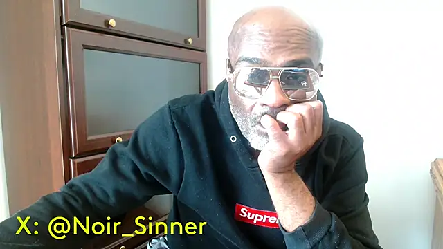 Czat XXX na żywo – sinnernoir