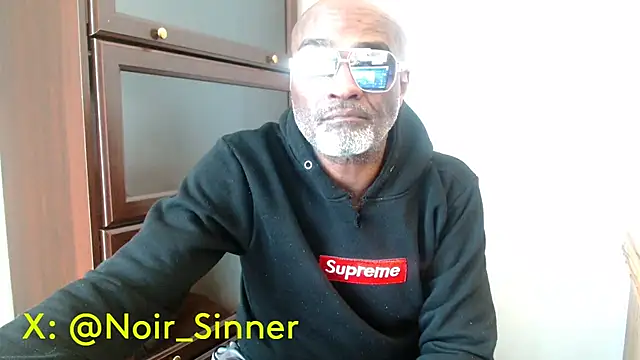 Chat XXX en directo de sinnernoir