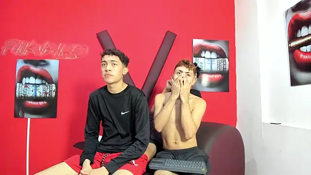 AVENGER_BOYS2026's Webcam Show