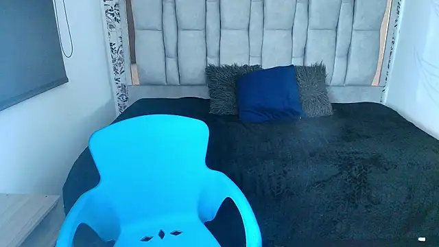 Chat +18 de Keyla_Brunette_ ao vivo