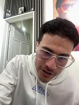 Chat XXX en directo de TavoHot_