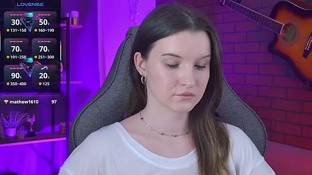 AgataWillis Adlı Modelin Canlı XXX Sohbeti