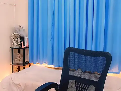 Mimi_Mckinley Show Webcam