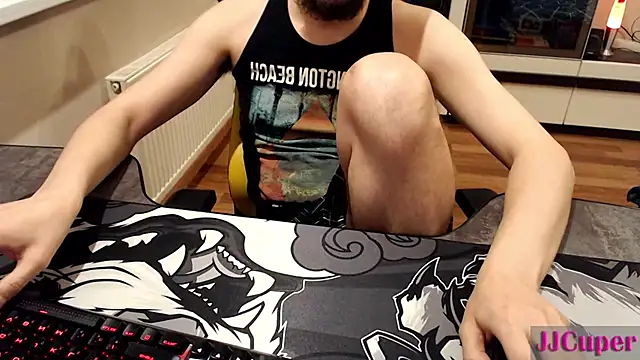 Pokazy przed kamerką – JJCuper