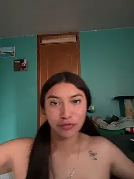 Chat +18 de CocoaGigiMuse ao vivo