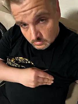 Ronny2510 Show in webcam