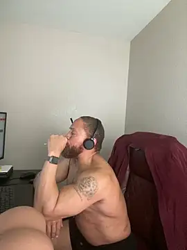 Fathero1time Show in webcam