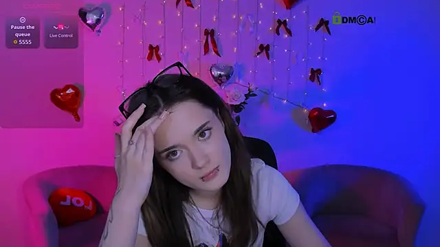 liana_kissesのライ ブXXXチャット