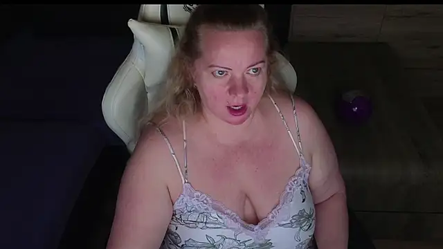 MolligSpielle Chat XXX live