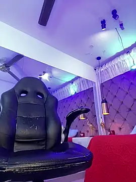 Онлайн чат XXX Auri__