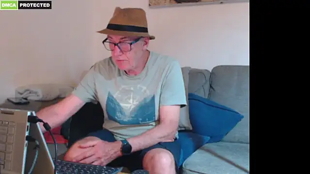 bluedae1 লাইভ XXX চ্যাট