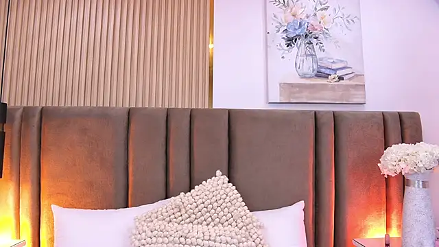 SaraLugo Adlı Modelin Canlı XXX Sohbeti