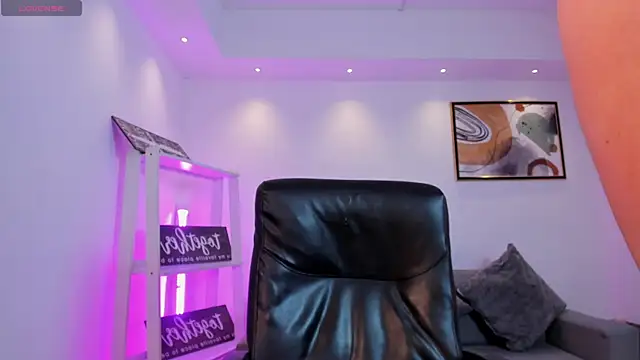 Alicee_Broownn: онлайн-секс-чат