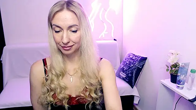 Cute_Smile_Shy's Live XXX Chat