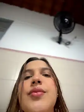 Colibri_xxx élő XXX-chatje