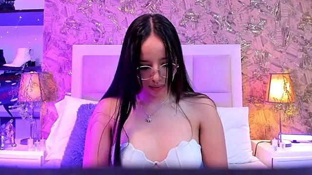 ValkyriaSteel élő XXX-chatje