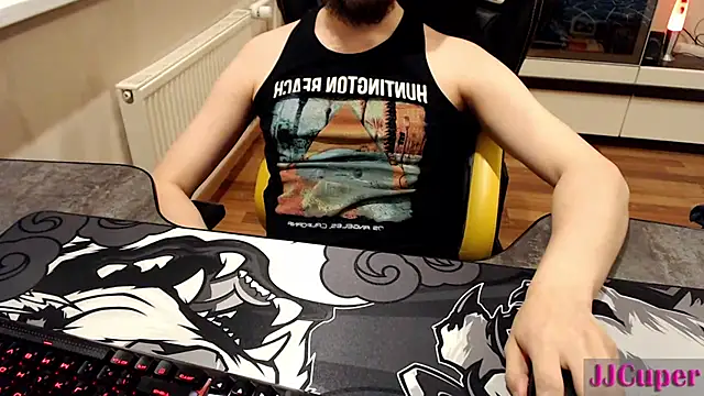 Show modela JJCuper na web-kameri