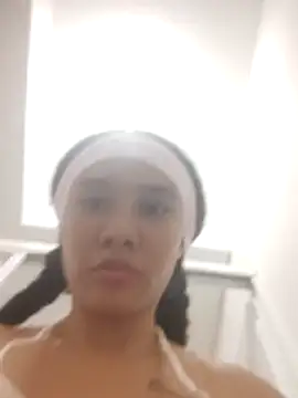 Show modela kattyandericc na web-kameri