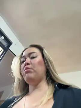 Danielavegax 现场XXX聊天