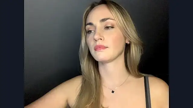 Онлайн чат XXX ScarlettSensitive