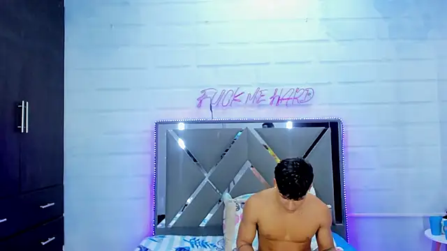 EndlessTwo webkamerás műsora