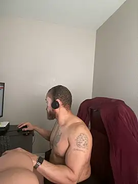 Fathero1time élő XXX-chatje