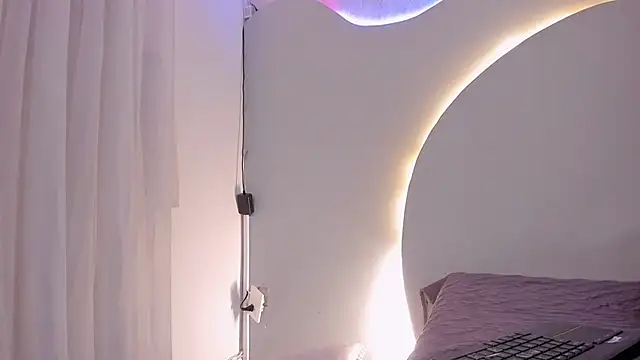 CannelaSmith Adlı Modelin Canlı XXX Sohbeti