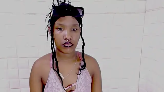 EroticSexyPrada – Naživo XXX chat