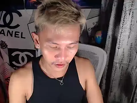 RalfAsian25 网络视讯表演